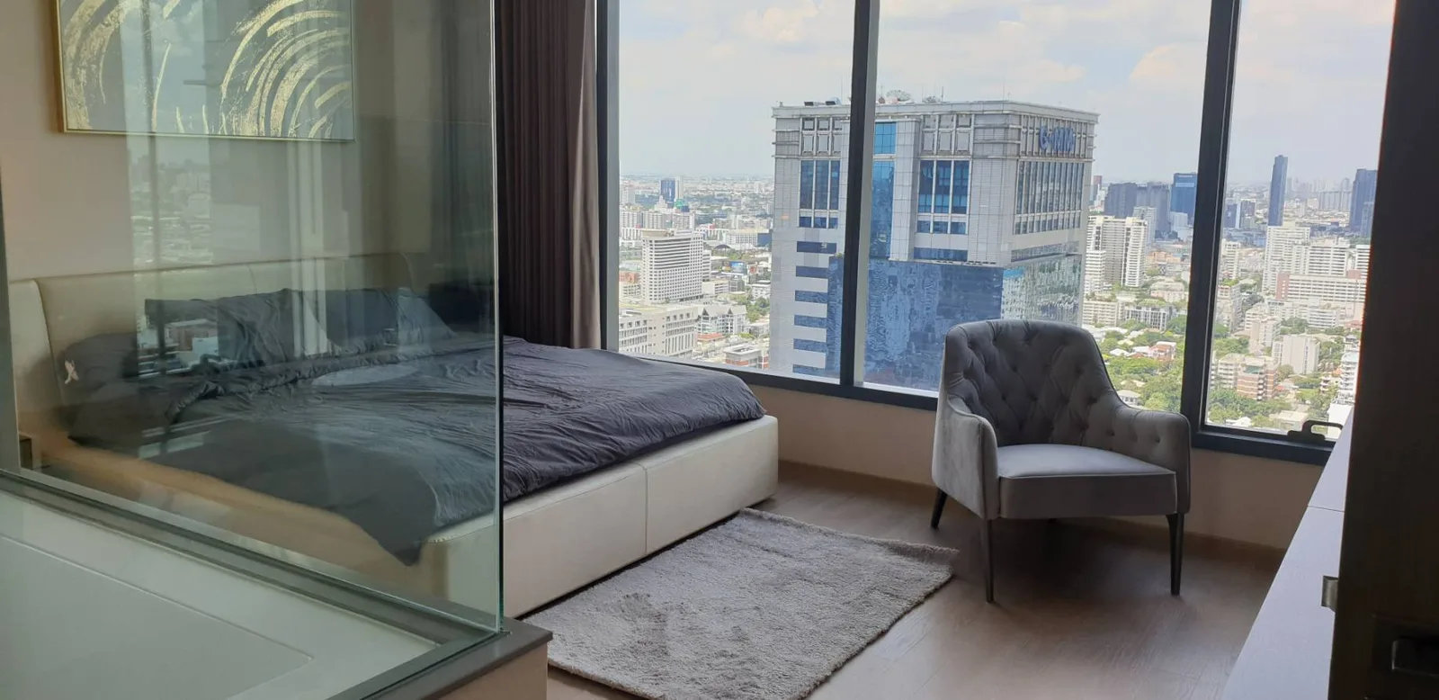 The Esse Asoke — photo 4