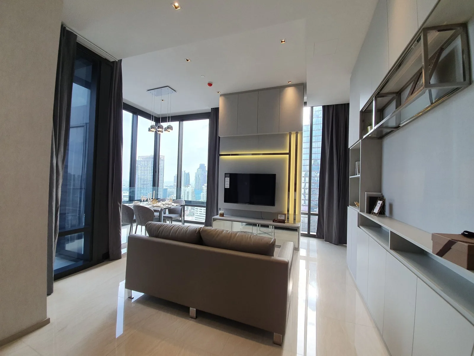 Ashton Silom — photo 2