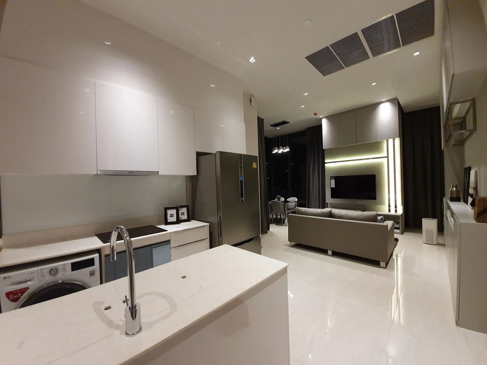 Ashton Silom — photo 9