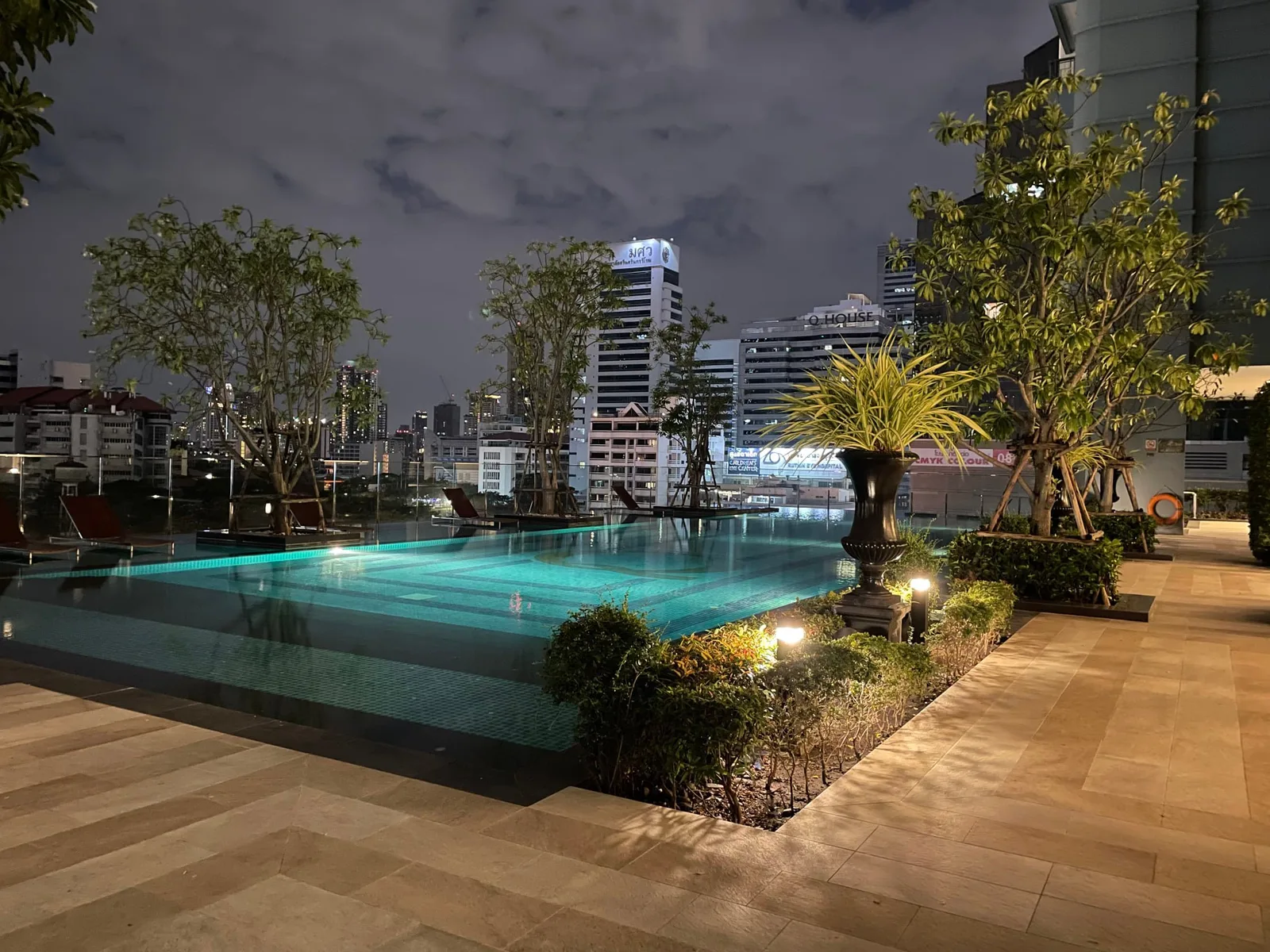 Q Asoke — photo 7