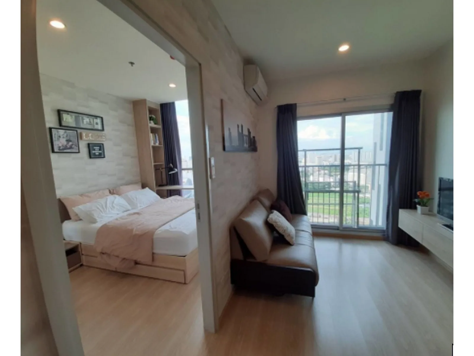 Noble Revolve Ratchada — photo 1