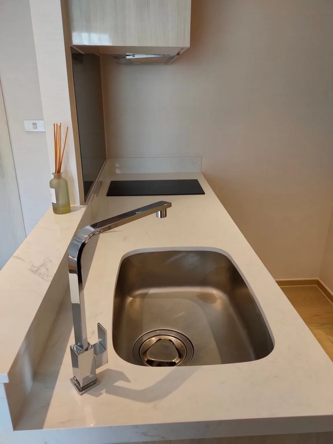 Runesu Thonglor 5 — photo 11