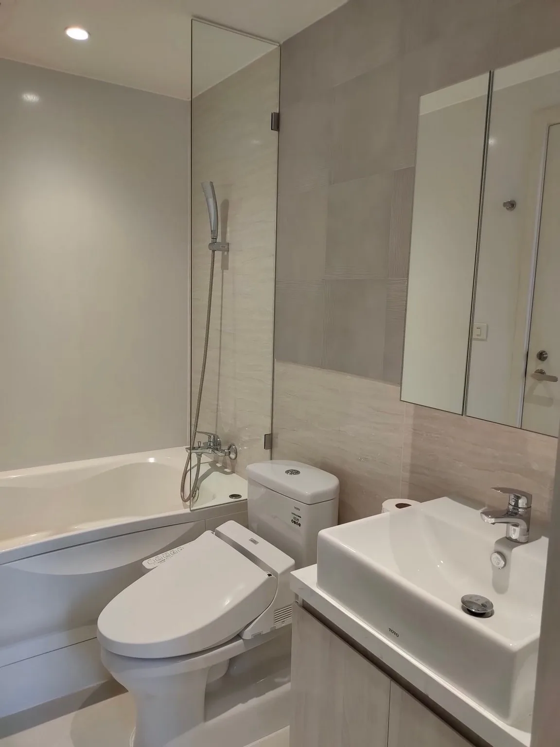 Runesu Thonglor 5 — photo 15