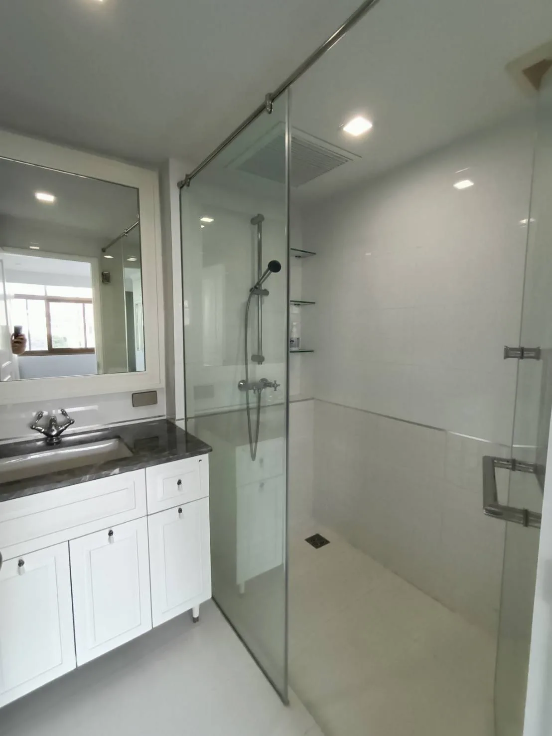 Monet House Apartment — photo 10