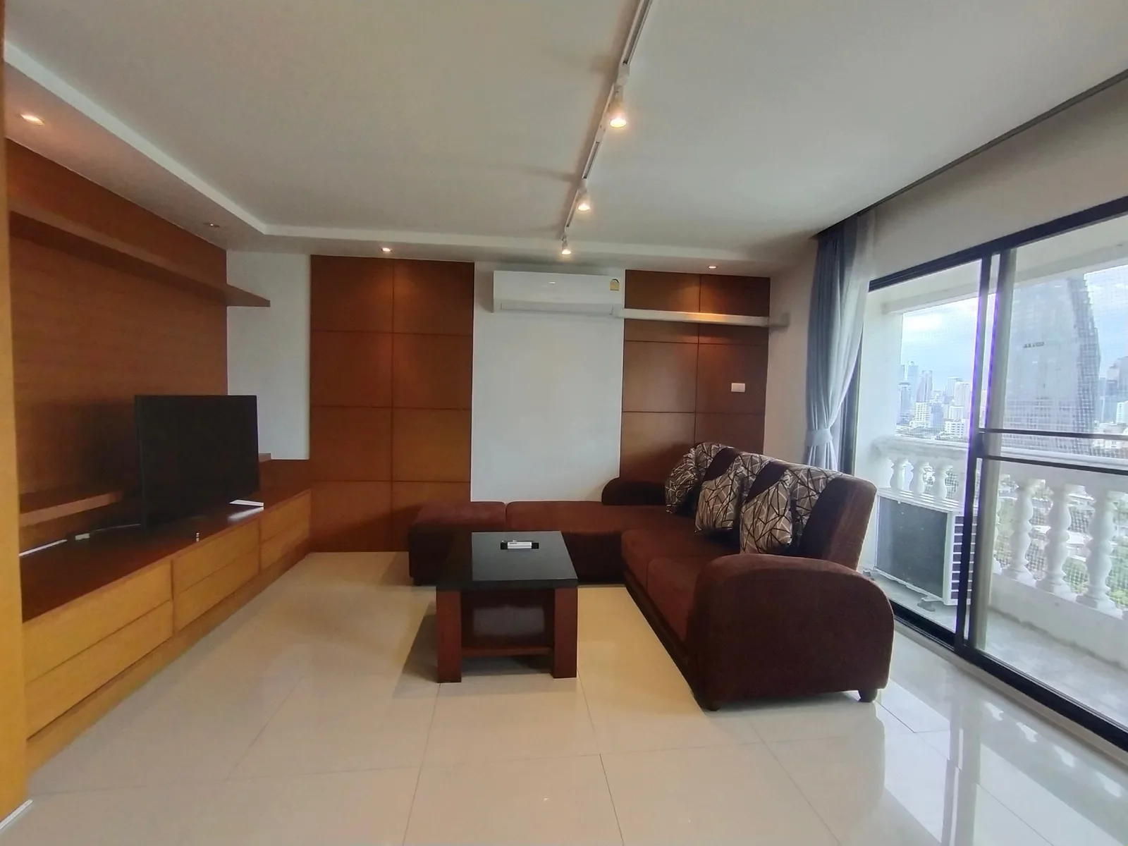 38 Mansion — photo 2
