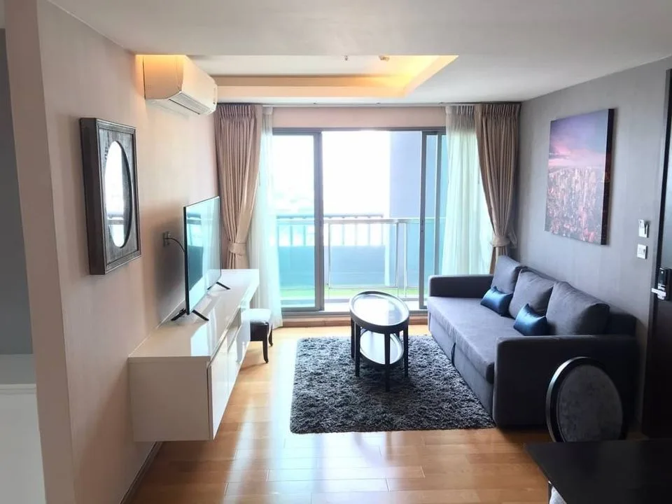 H Sukhumvit 43 — photo 1