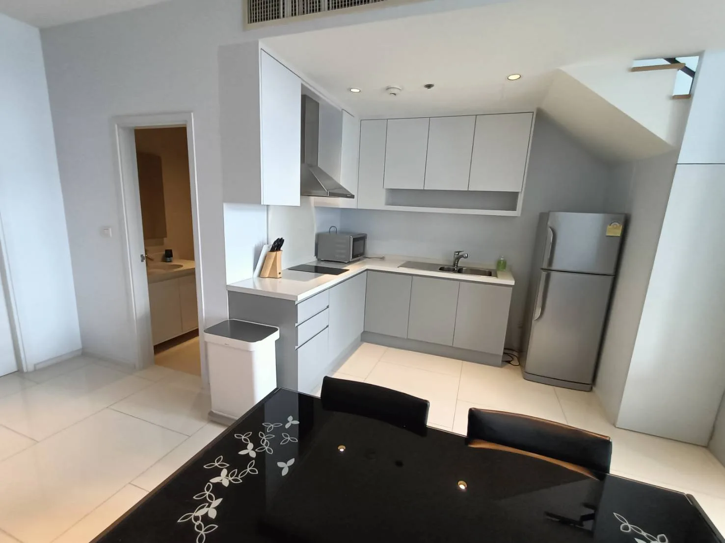 The Emporio Place — photo 13
