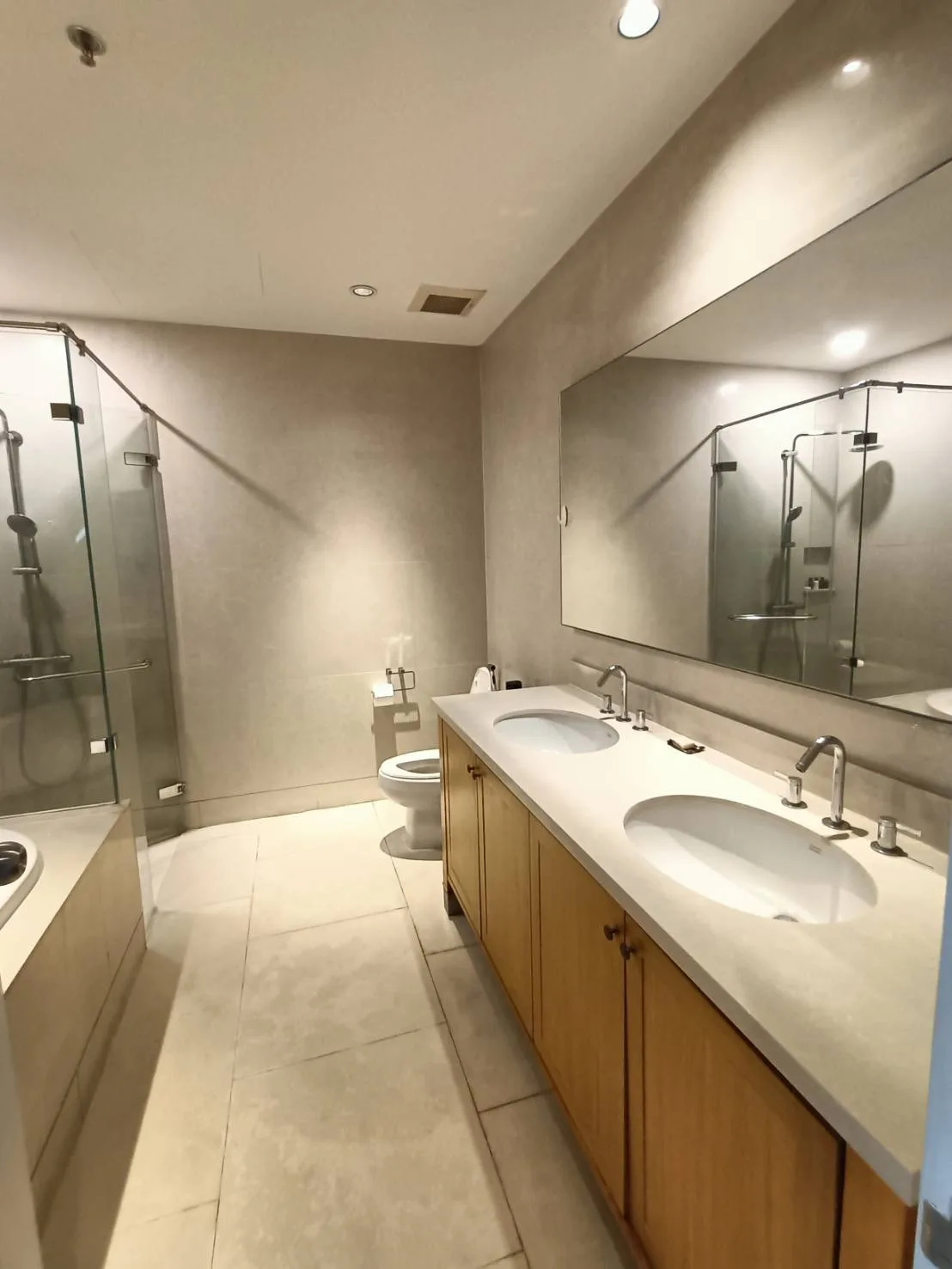 The Emporio Place — photo 14