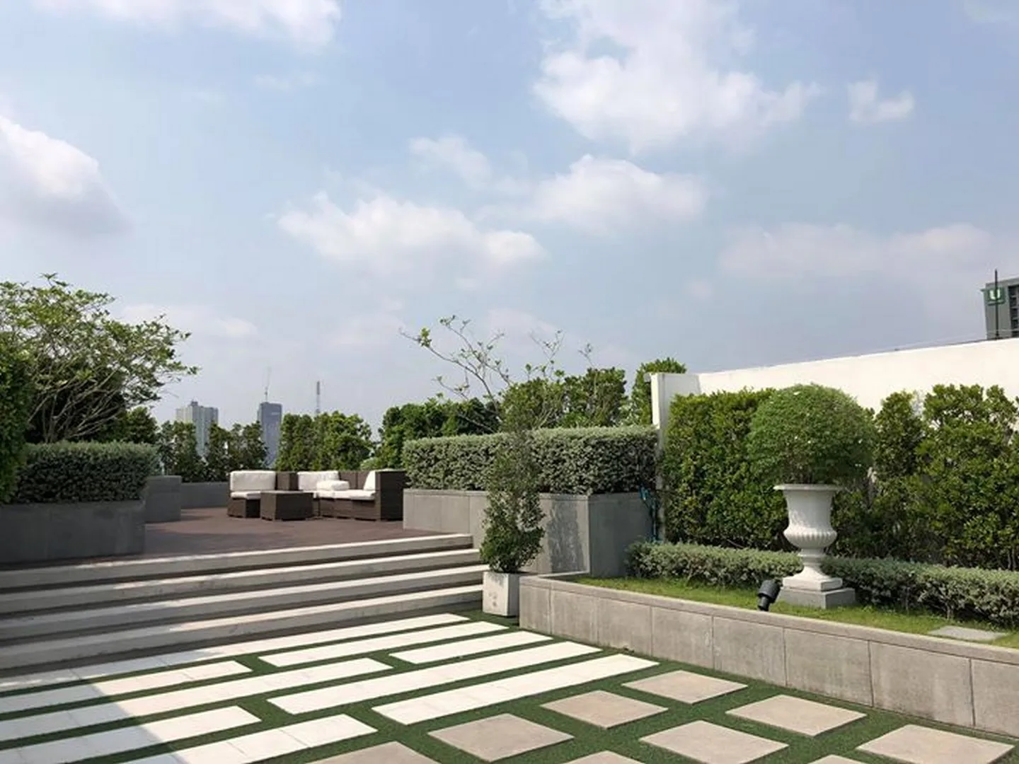 Notting Hill Tiwanon — photo 18
