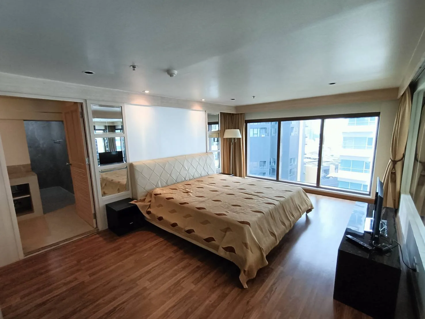 The Emporio Place — photo 10