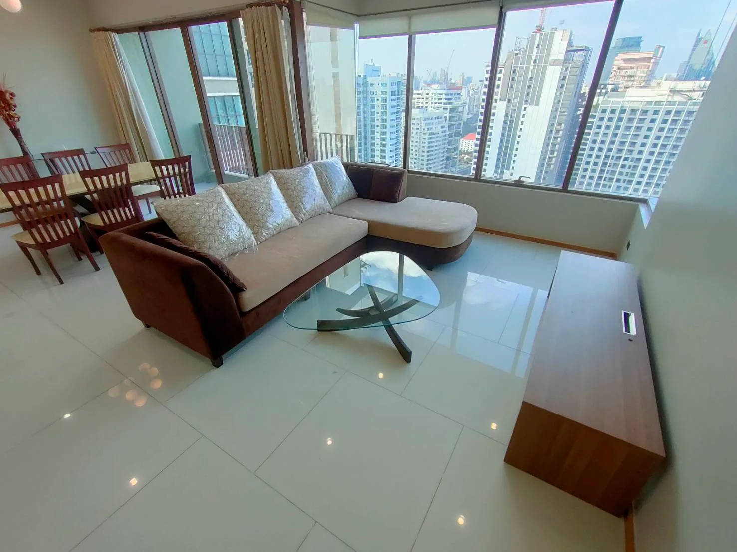 The Emporio Place — photo 2