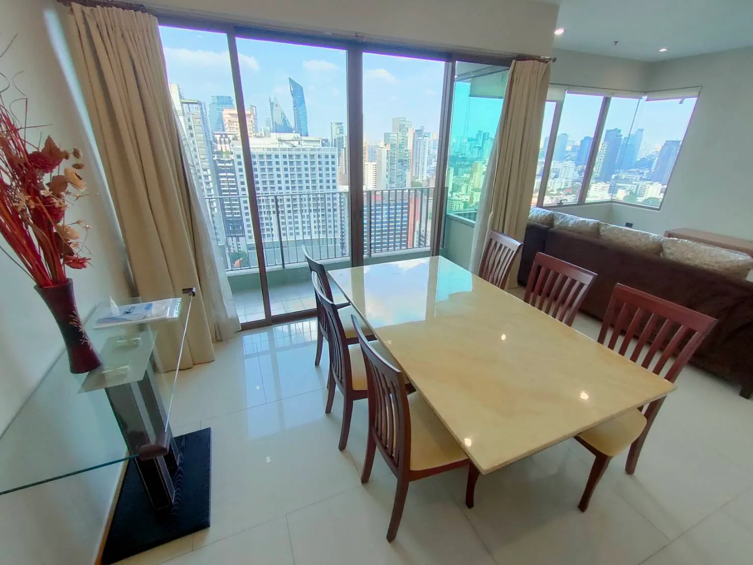 The Emporio Place — photo 3