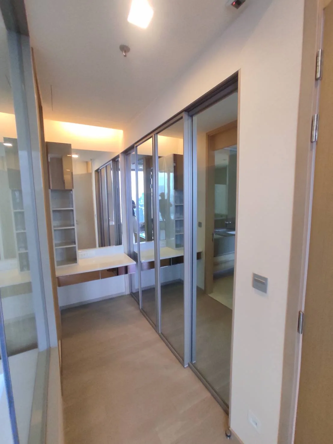 The Esse Asoke — photo 8