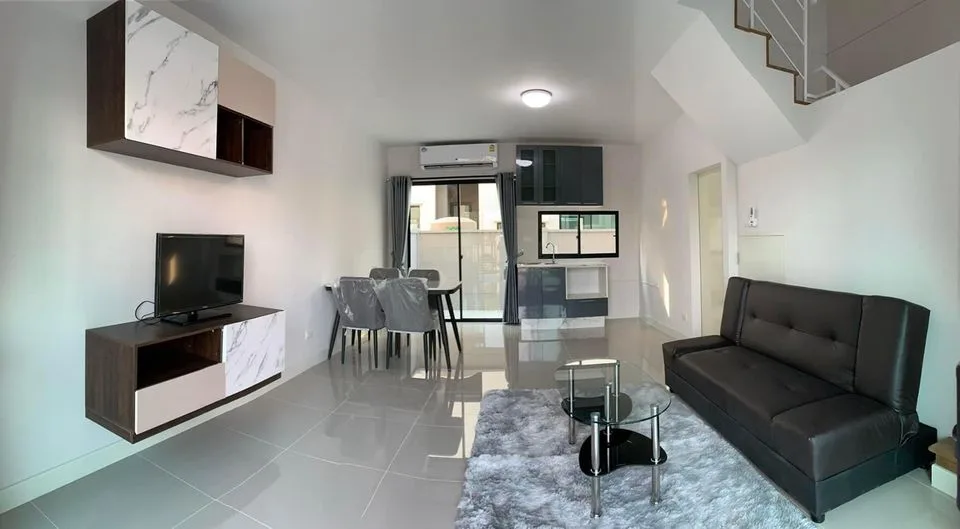 Townhome — photo 3