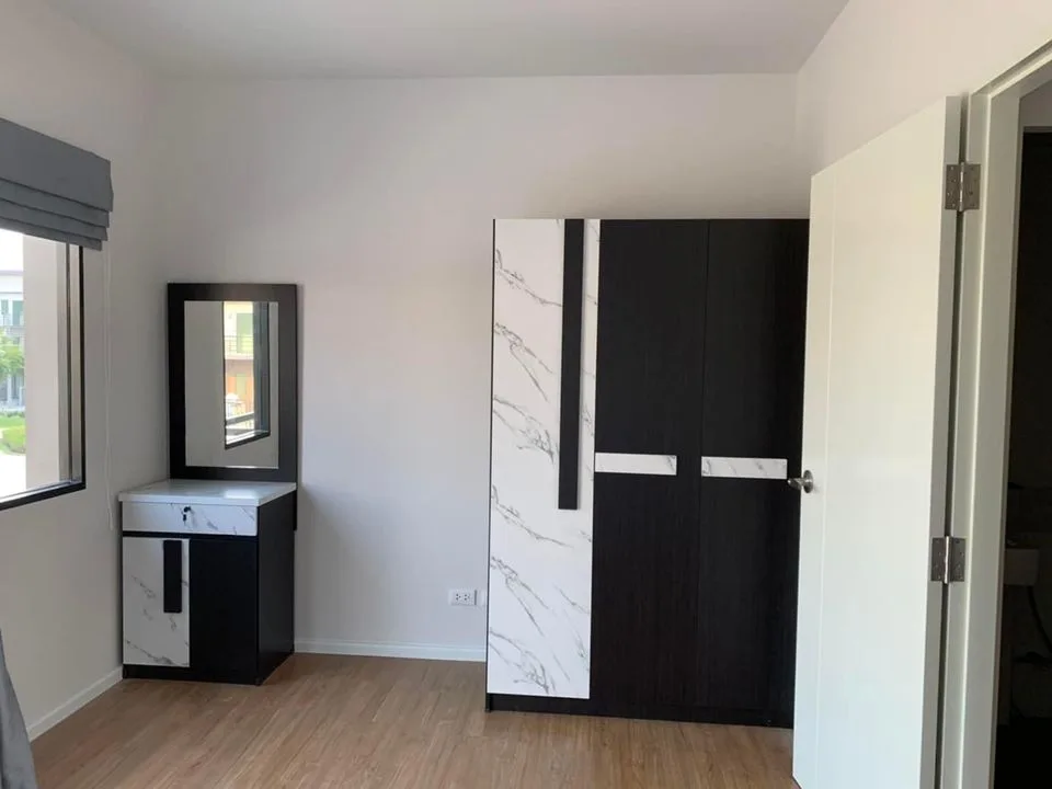 Townhome — photo 8
