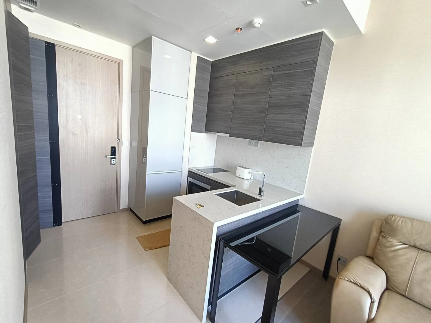 The Esse Asoke — photo 8