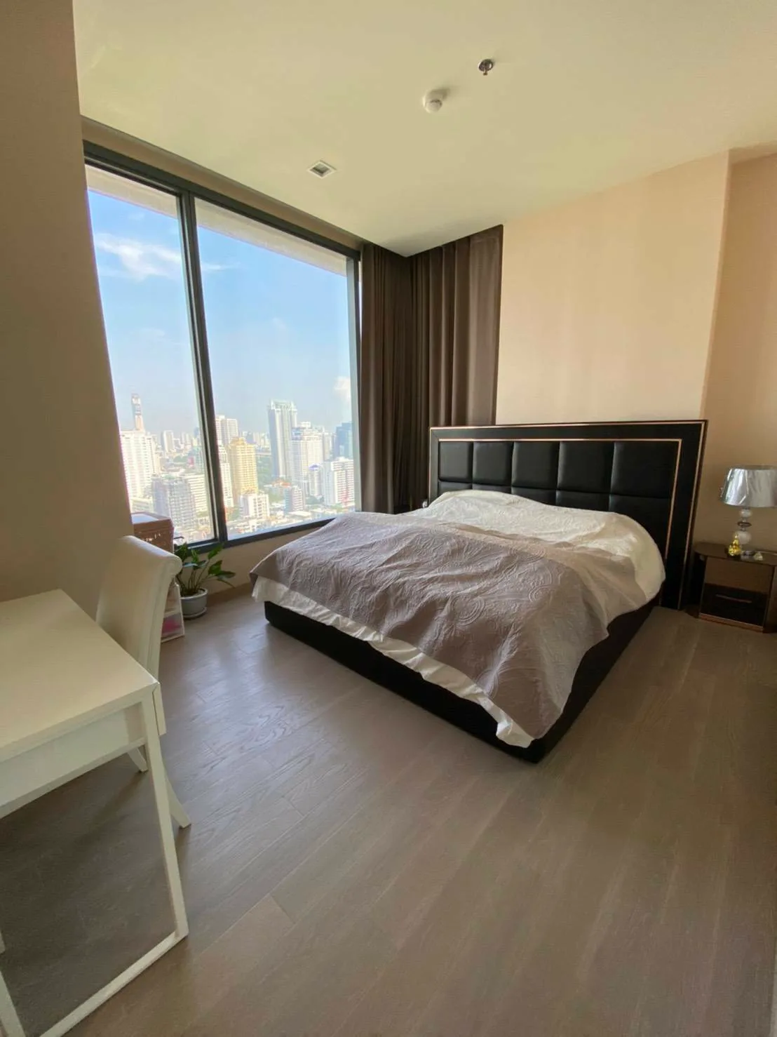 The Esse Asoke — photo 2