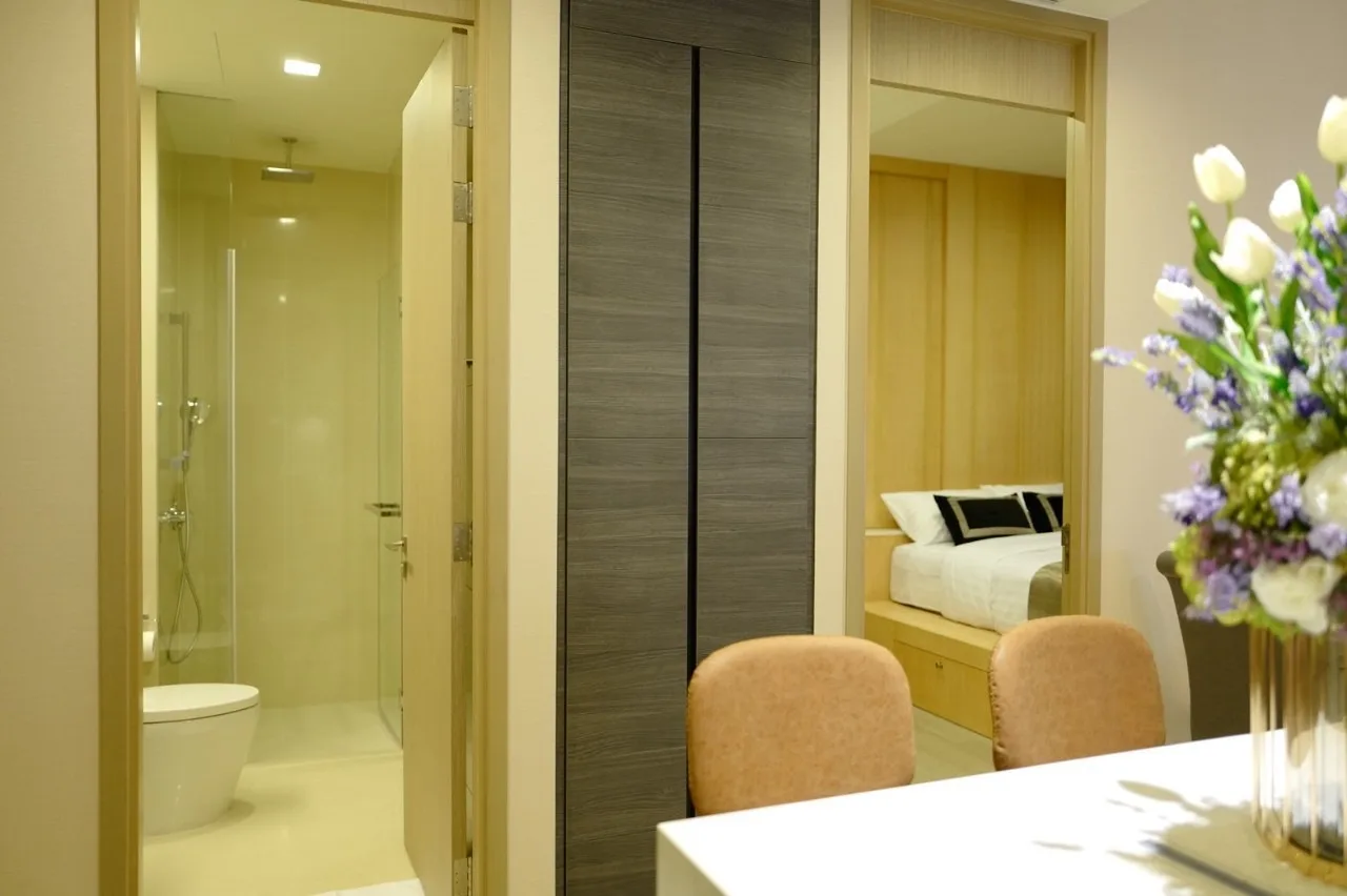 The Esse Asoke — photo 11