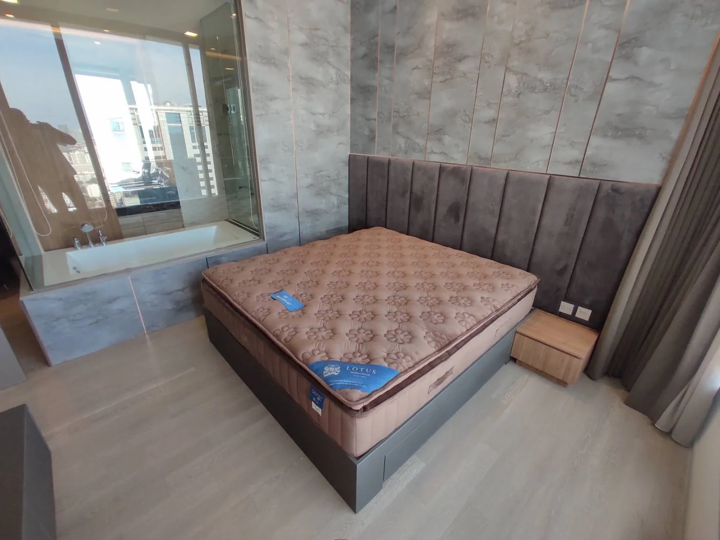 The Esse Asoke — photo 6
