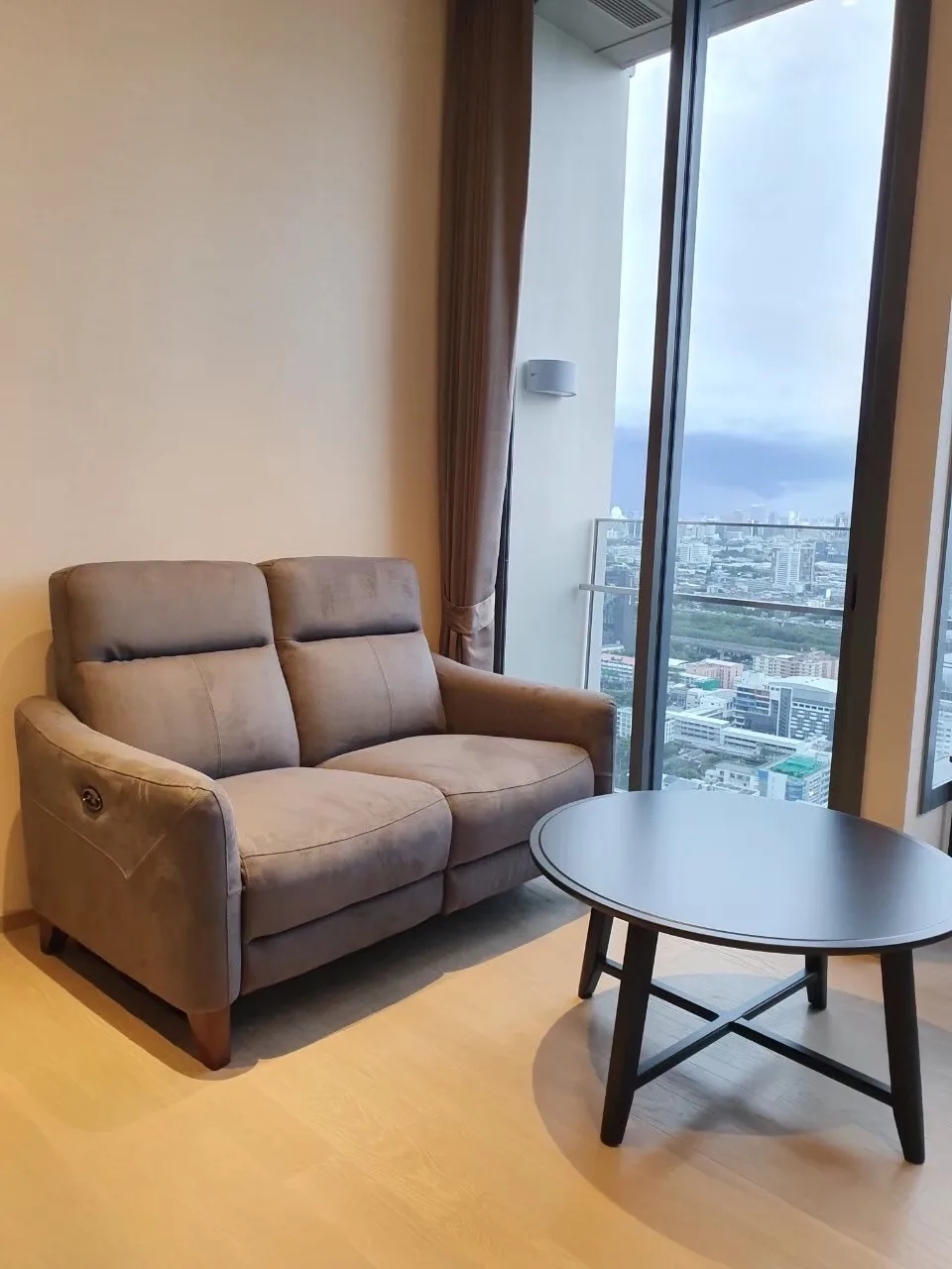 The Esse Asoke — photo 6