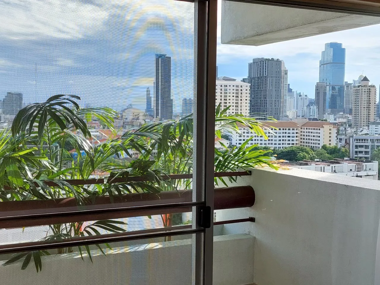 Esmeralda Apartments — photo 3
