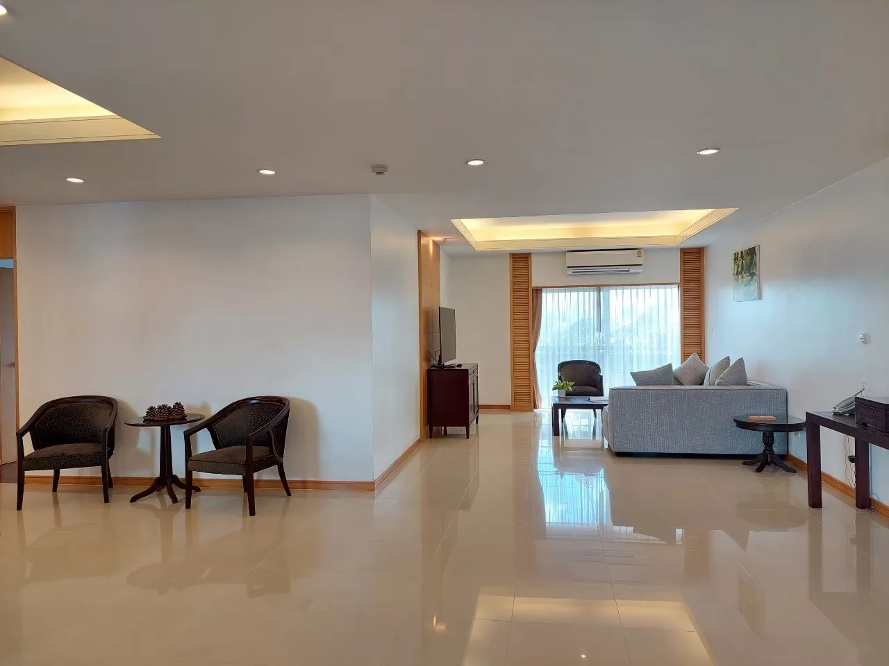 Esmeralda Apartments — photo 4