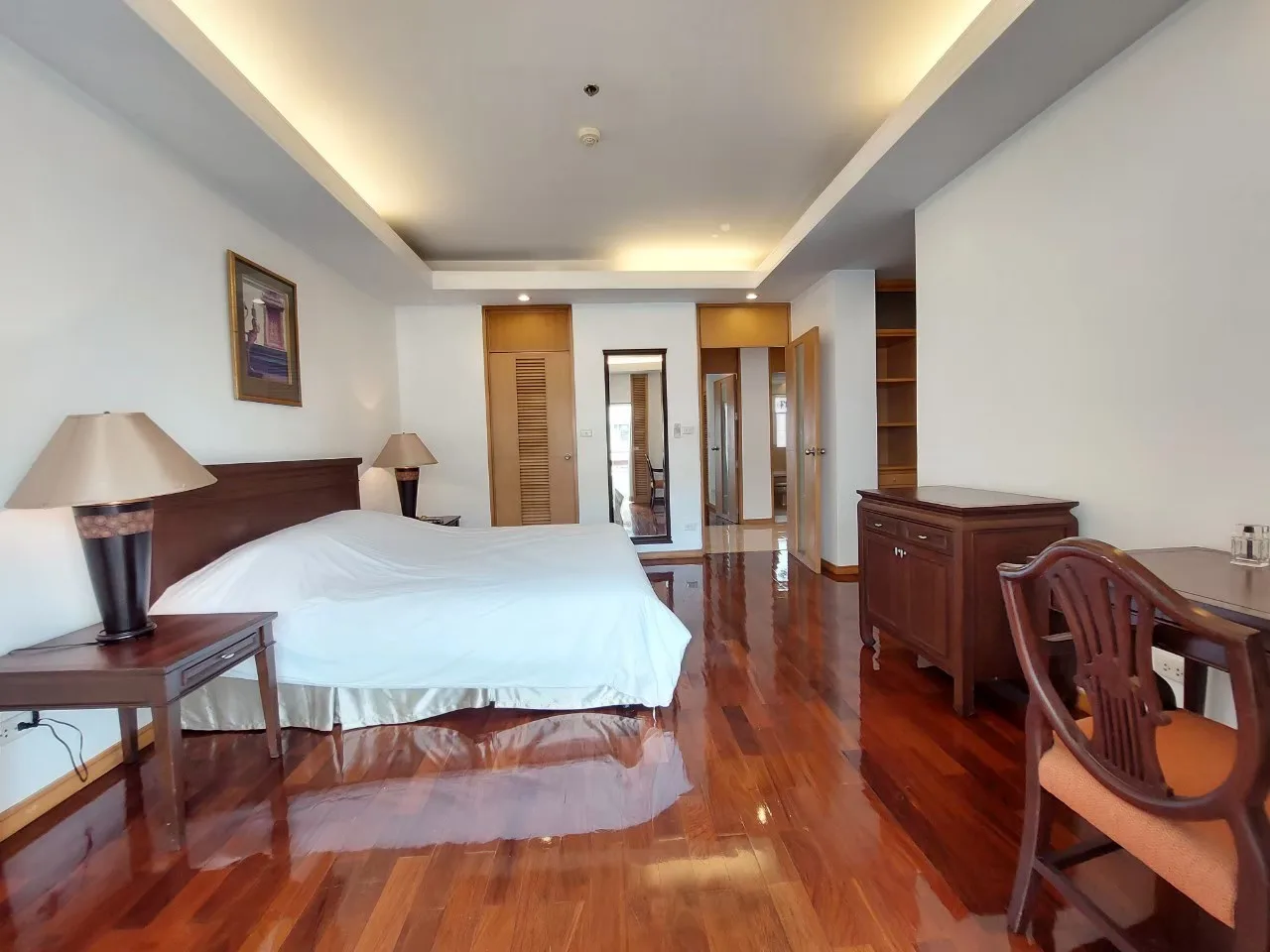 Esmeralda Apartments — photo 7