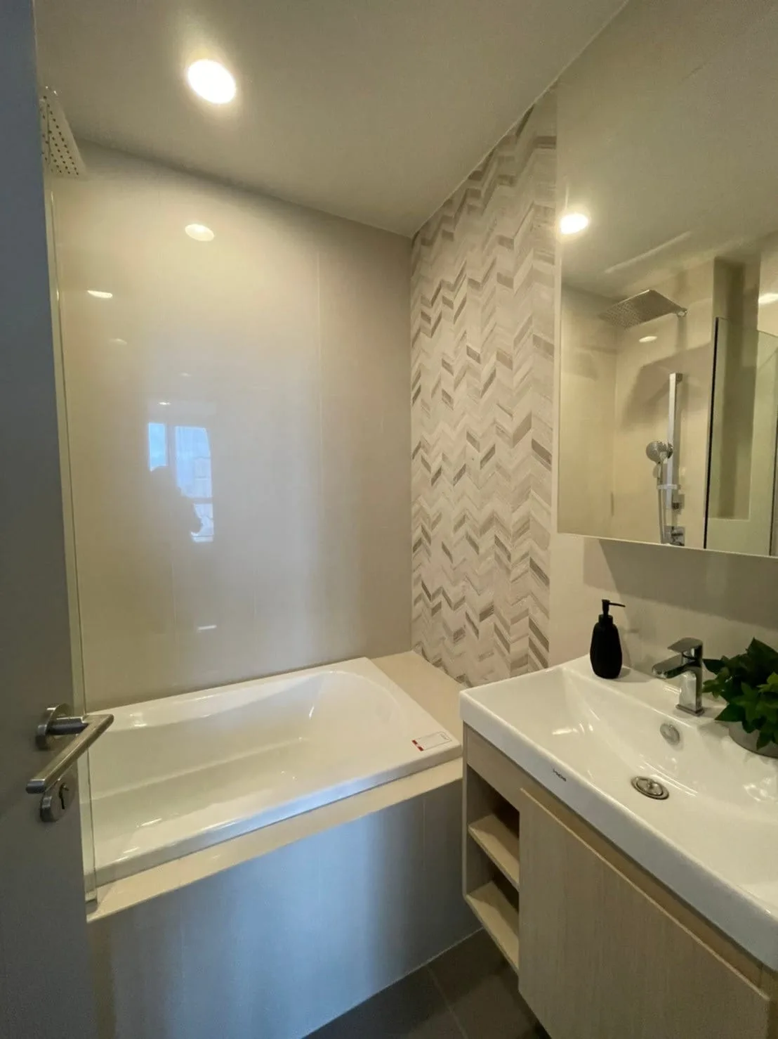 OKA HAUS Sukhumvit 36 — photo 7