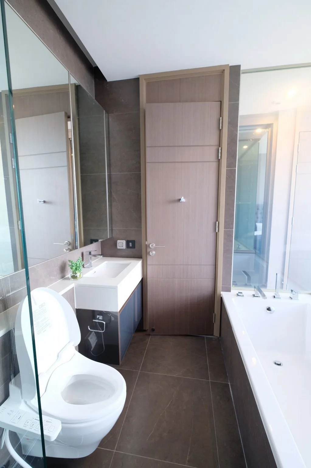 The Esse at Singha Complex — photo 10