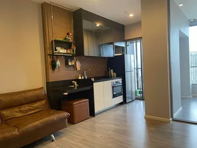 The Room Sathorn - St.Louis