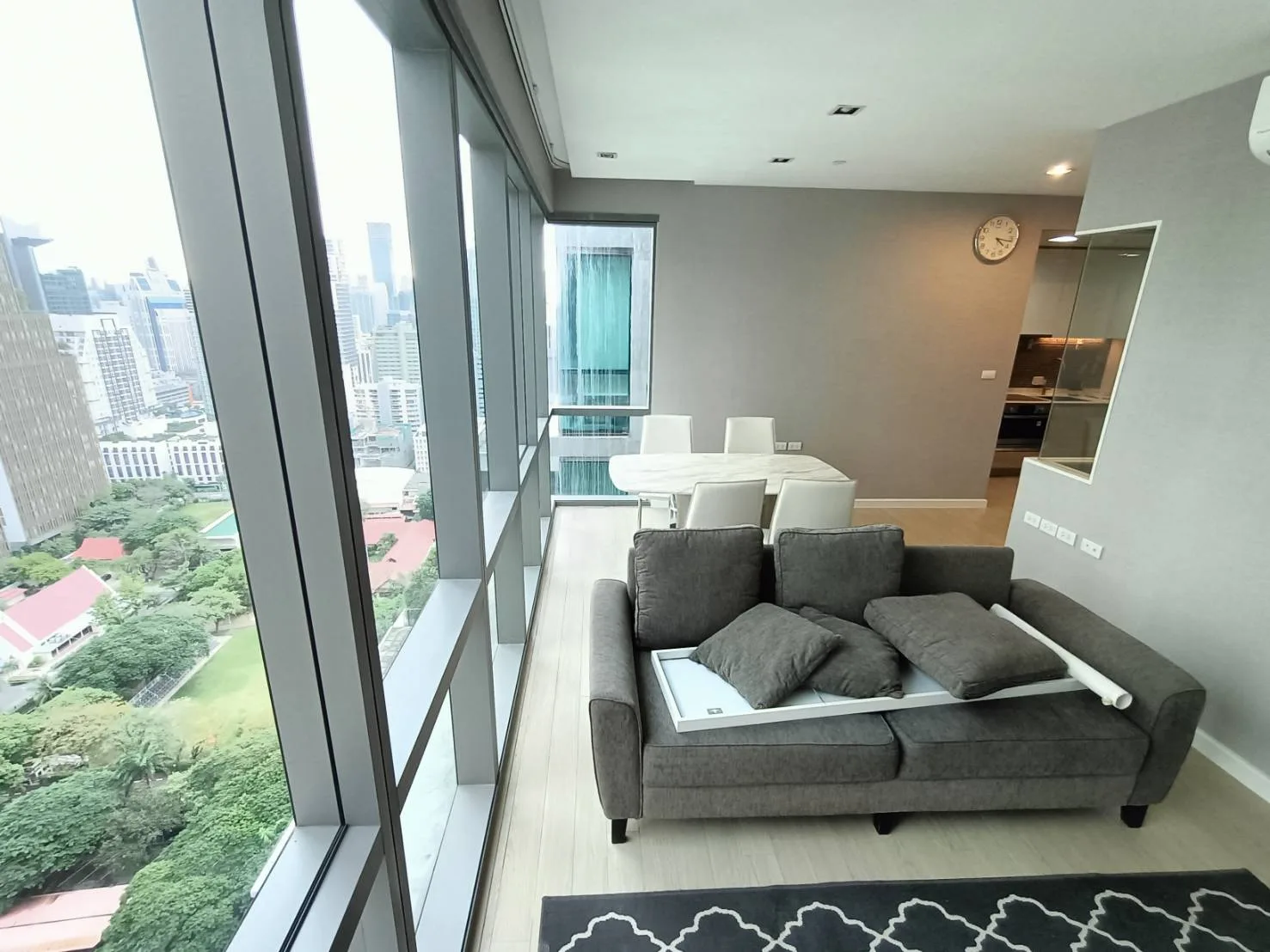 The Room Sukhumvit 21 — photo 1