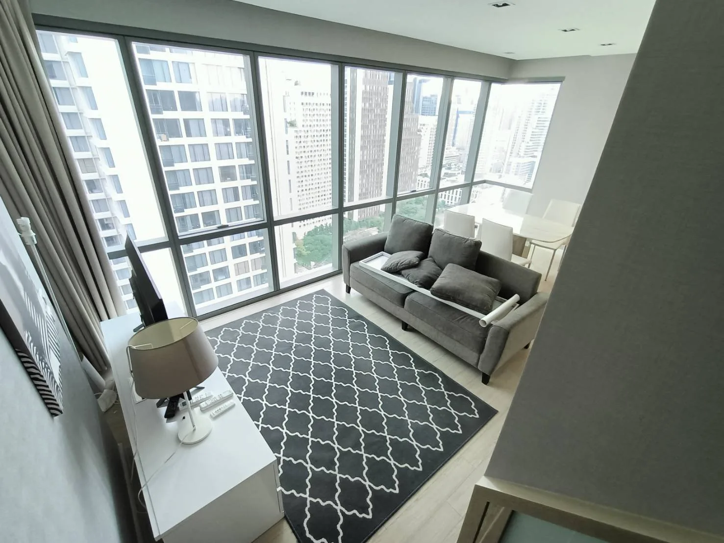 The Room Sukhumvit 21 — photo 3