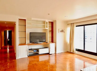 Prasanmit Condominium