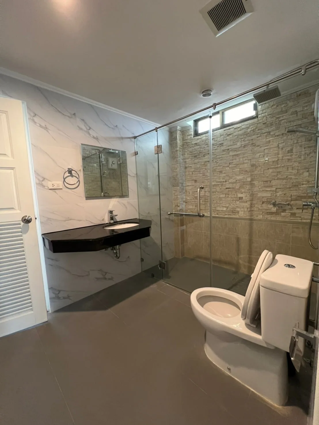 M Tower Apartment — photo 4