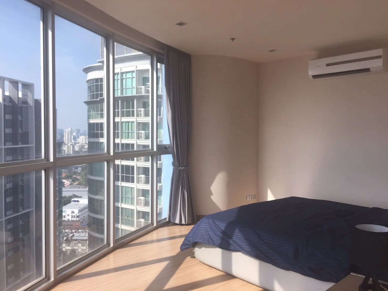 Sky Walk Condominium — photo 4
