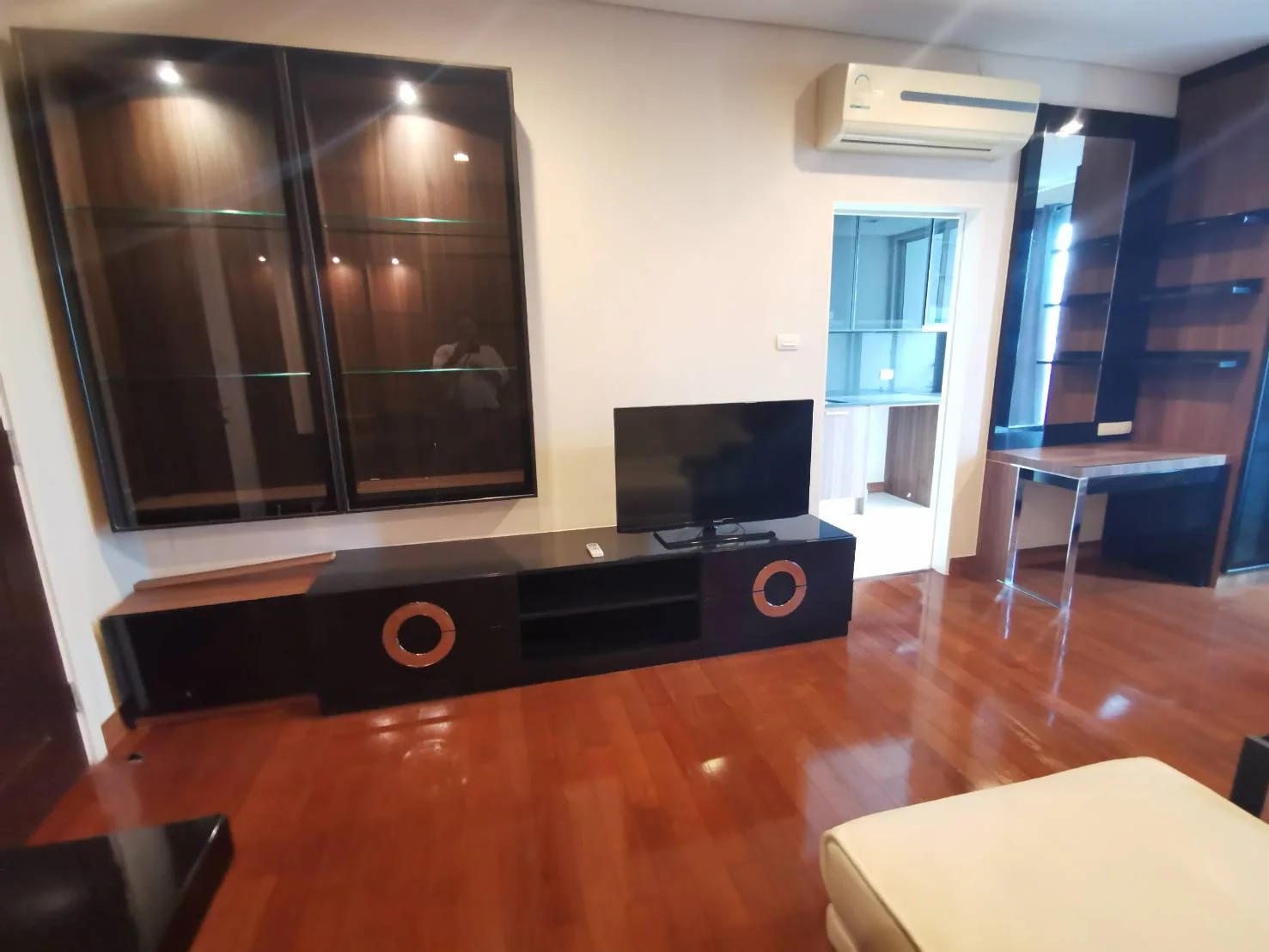 Ivy Thonglor — photo 2