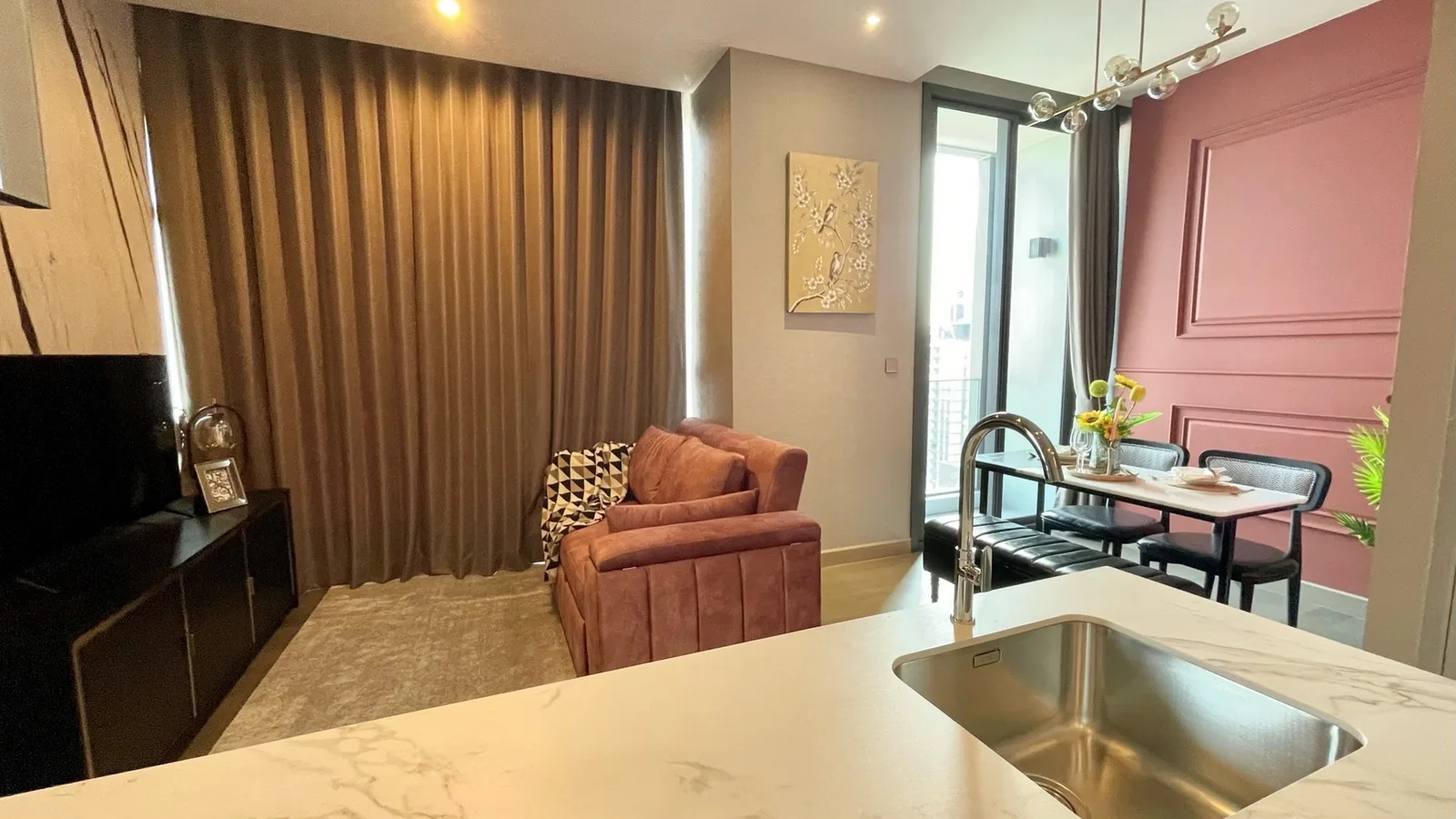 The Esse at Singha Complex — photo 2