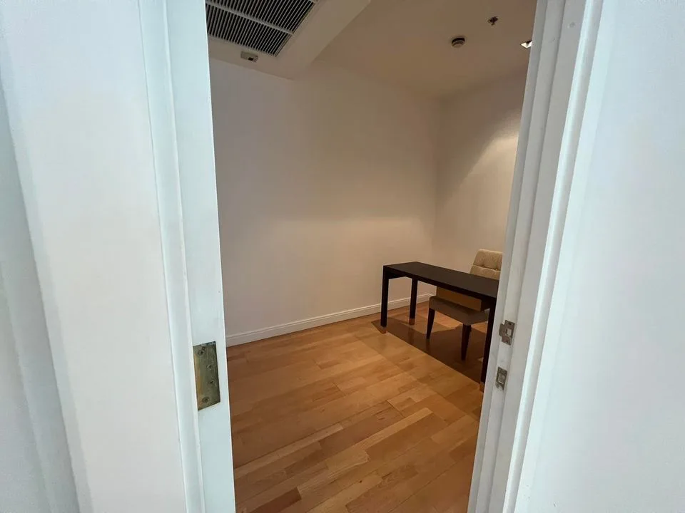 Athenee Residence — photo 12