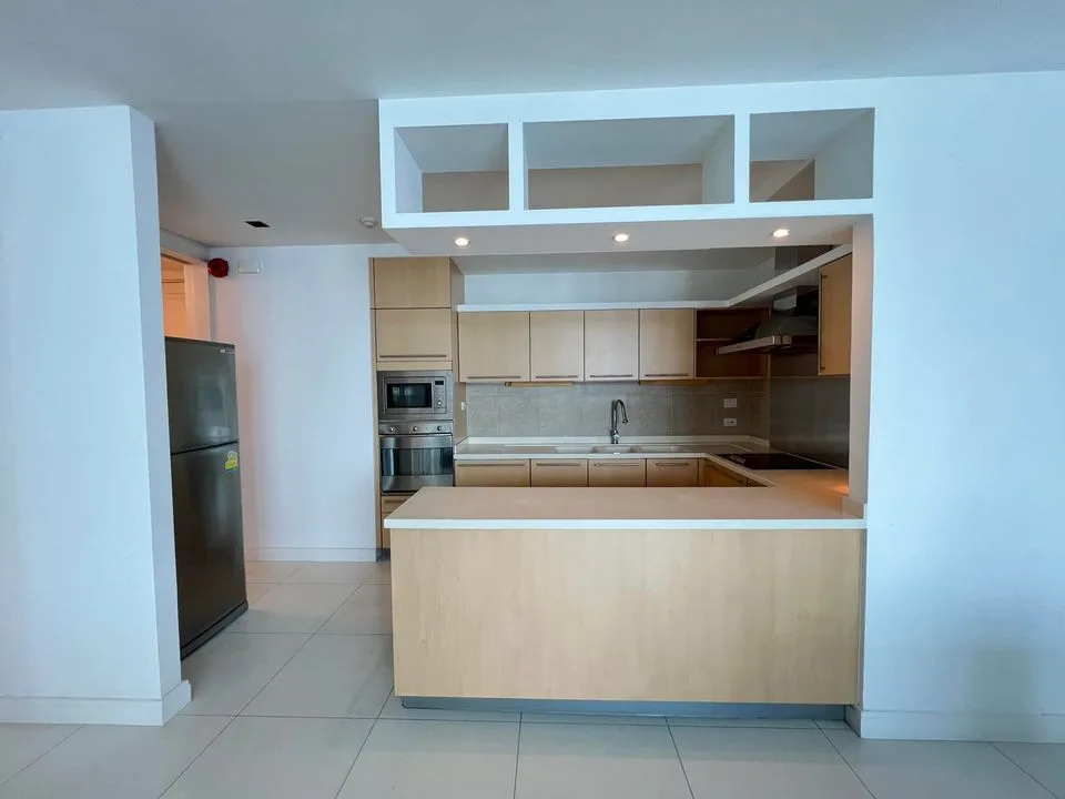 Athenee Residence — photo 13