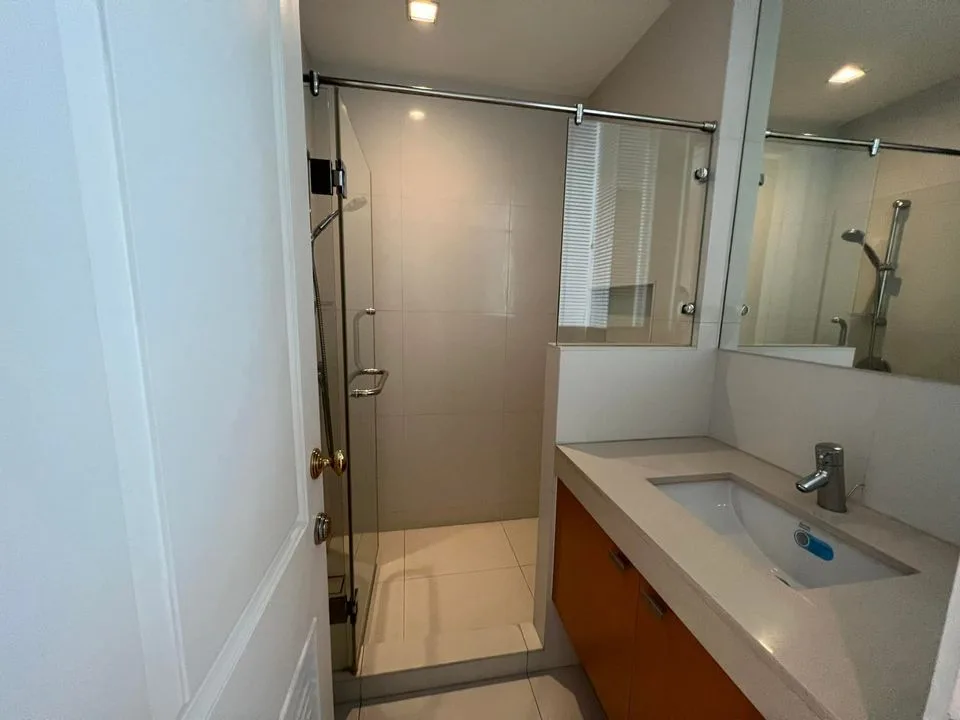 Athenee Residence — photo 14
