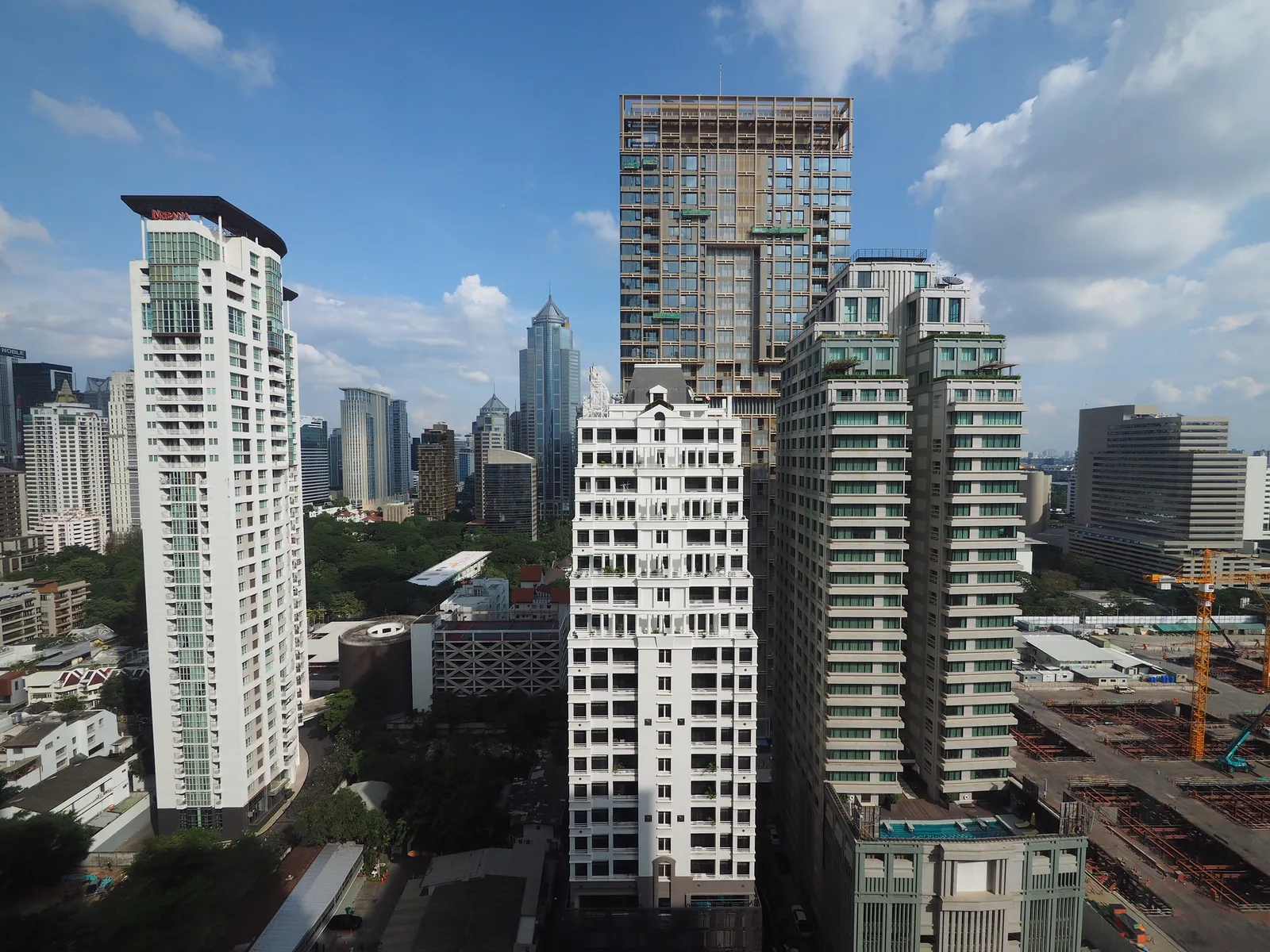 Q Langsuan — photo 6