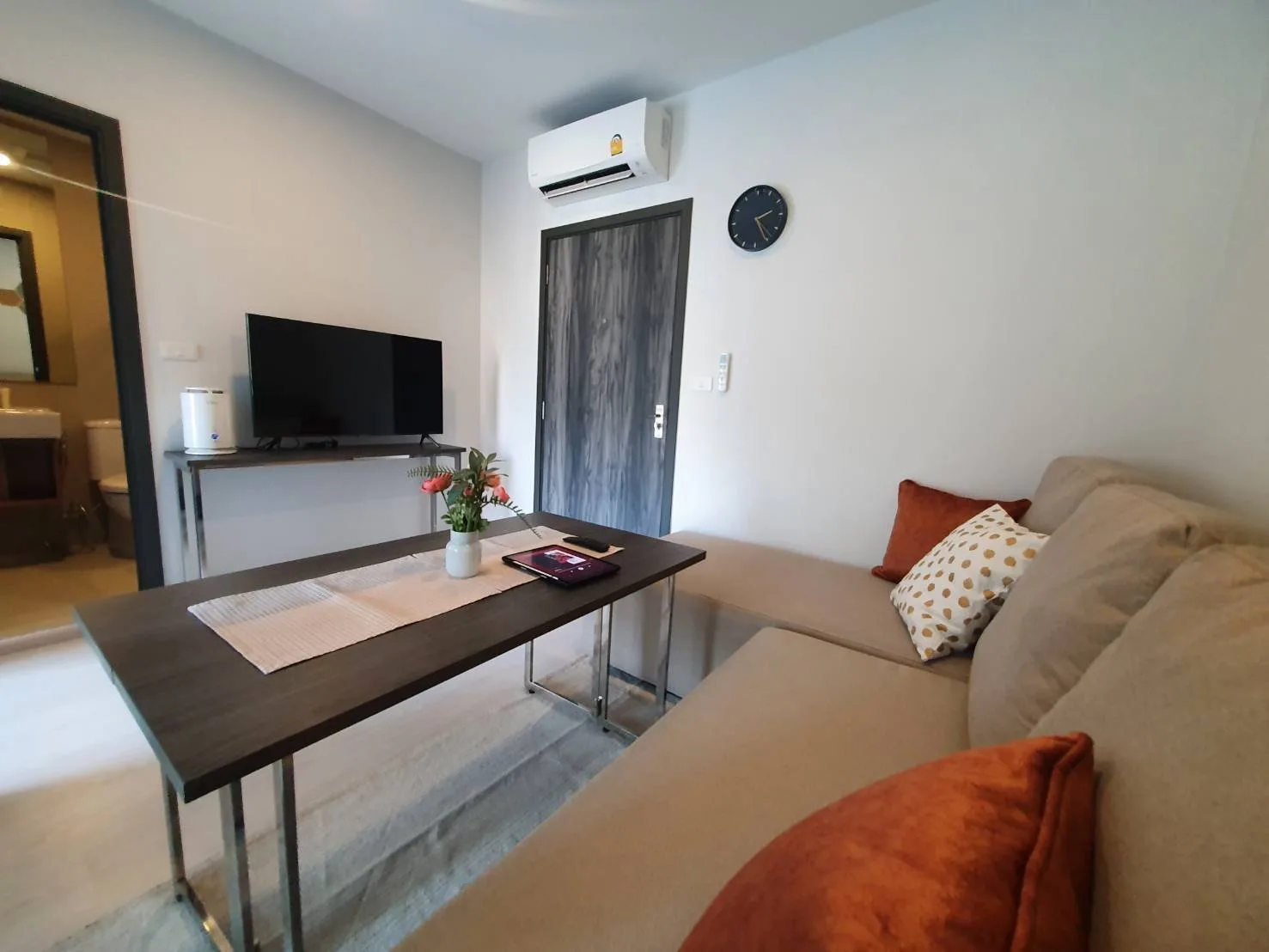 Elio Del Nest Udomsuk — photo 2