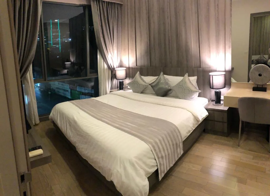 Trapezo Sukhumvit 16 — photo 2