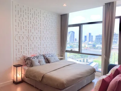 The Room Charoenkrung 30
