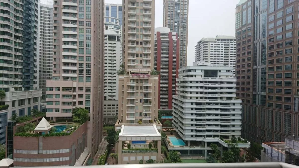 Urbana Langsuan — photo 8