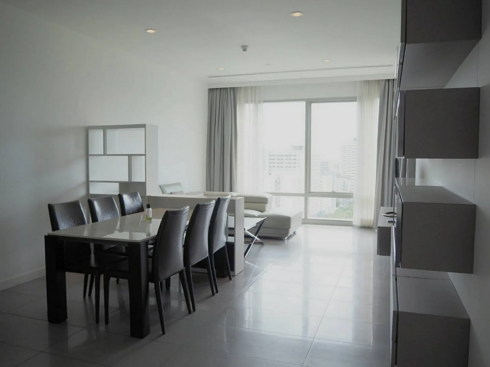 185 Rajadamri — photo 4