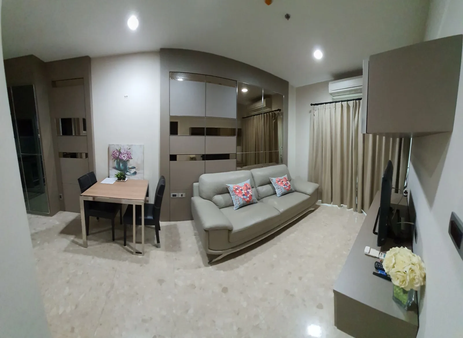 The Crest Sukhumvit 34 — photo 2