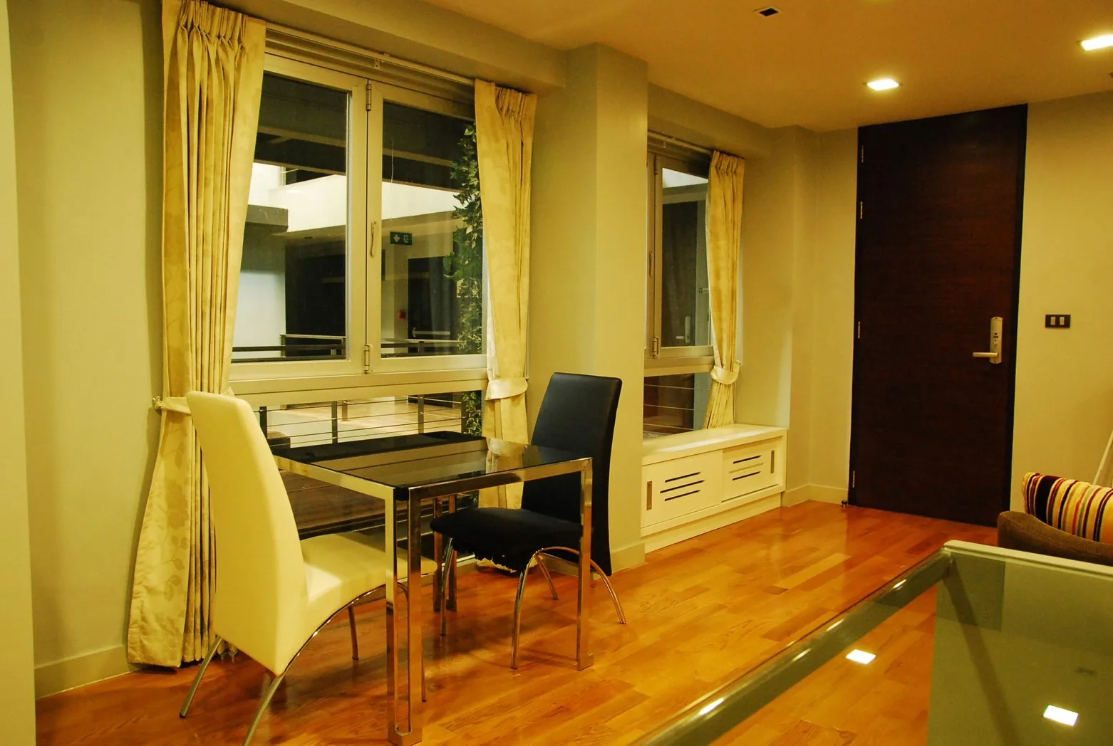 Quad Silom — photo 2