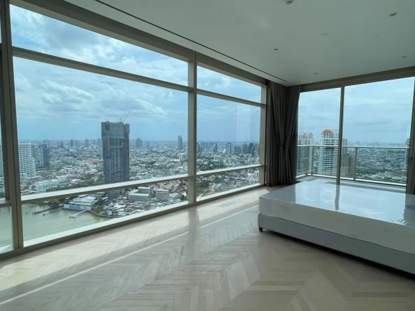 Four Seasons Private Residences Bangkok — photo 8
