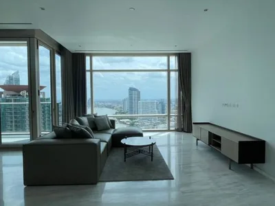 Four Seasons Private Residences Bangkok